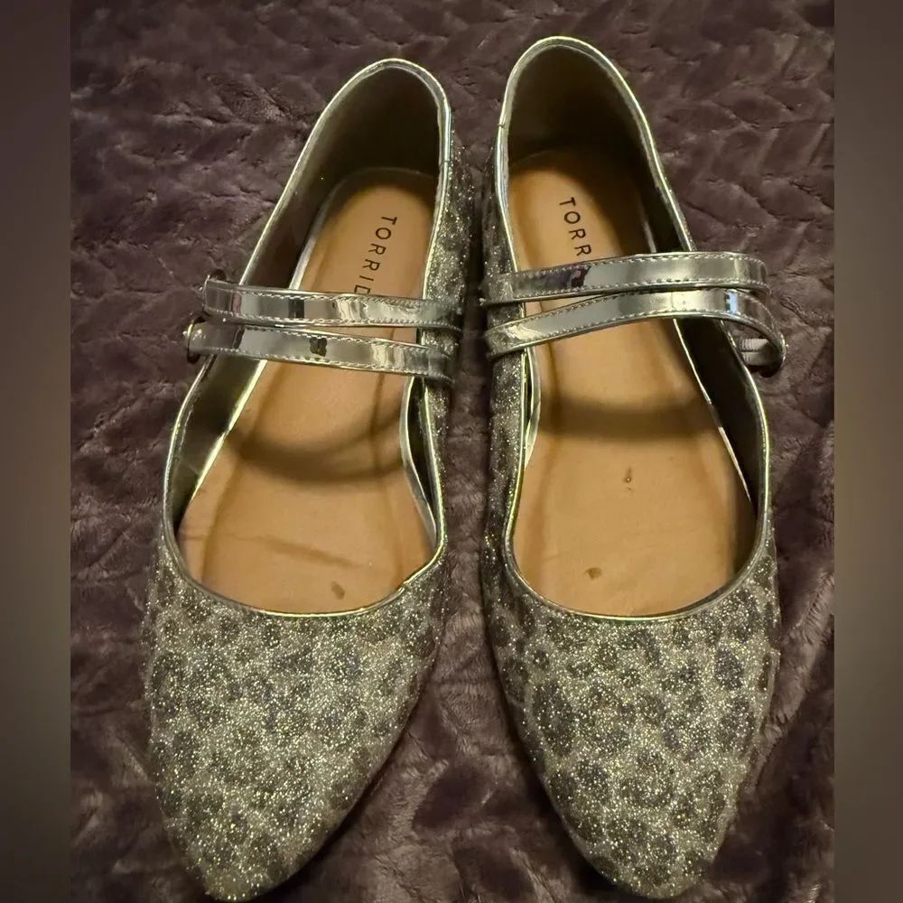 Torrid Silver Sparkly Leopard Print Flats